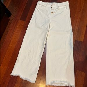 WIDE LEG HIGH WAISTED ANKLE LENGTH WHITE JEANS
